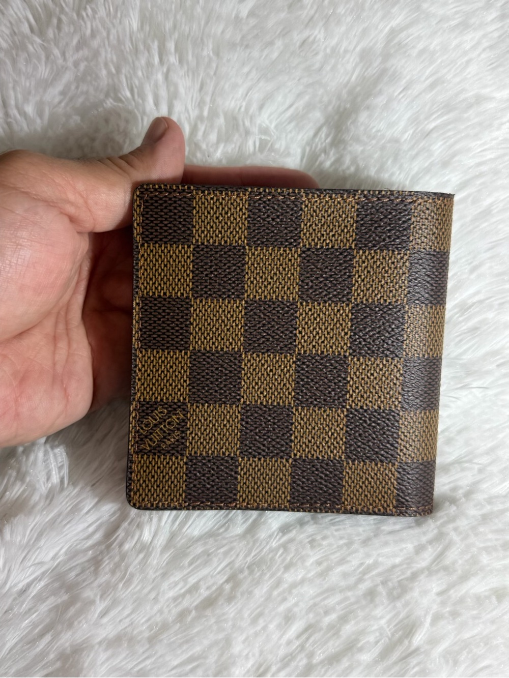 Louis Vuitton Men’s Damier Ebene leather bifold wallet. (Mint condition ) - Picture 3 of 13